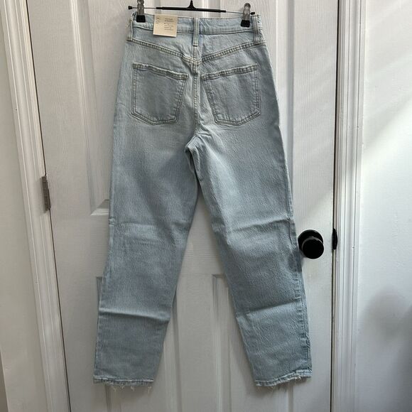 NWT Universal Thread Jeans 00L Rigid Denim High Rise Light Wash Button Fly - Picture 2 of 16